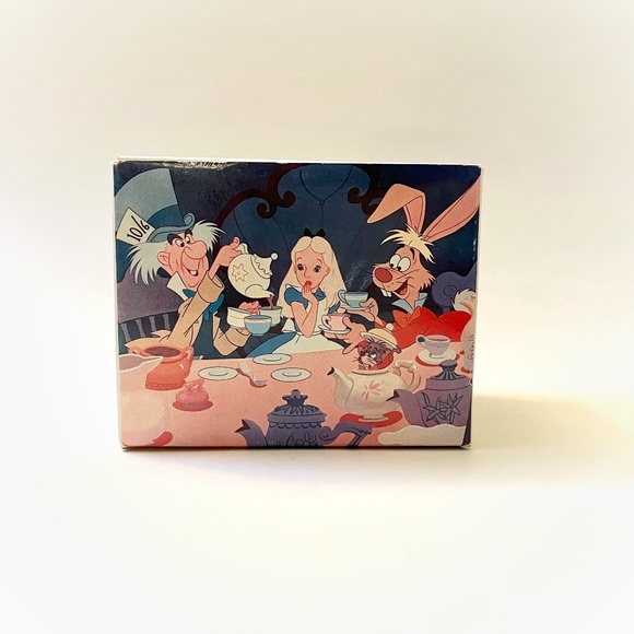 VTG Walt Disney’s Classic Alice in Wonderland Mug with Box - Picture 11 of 13